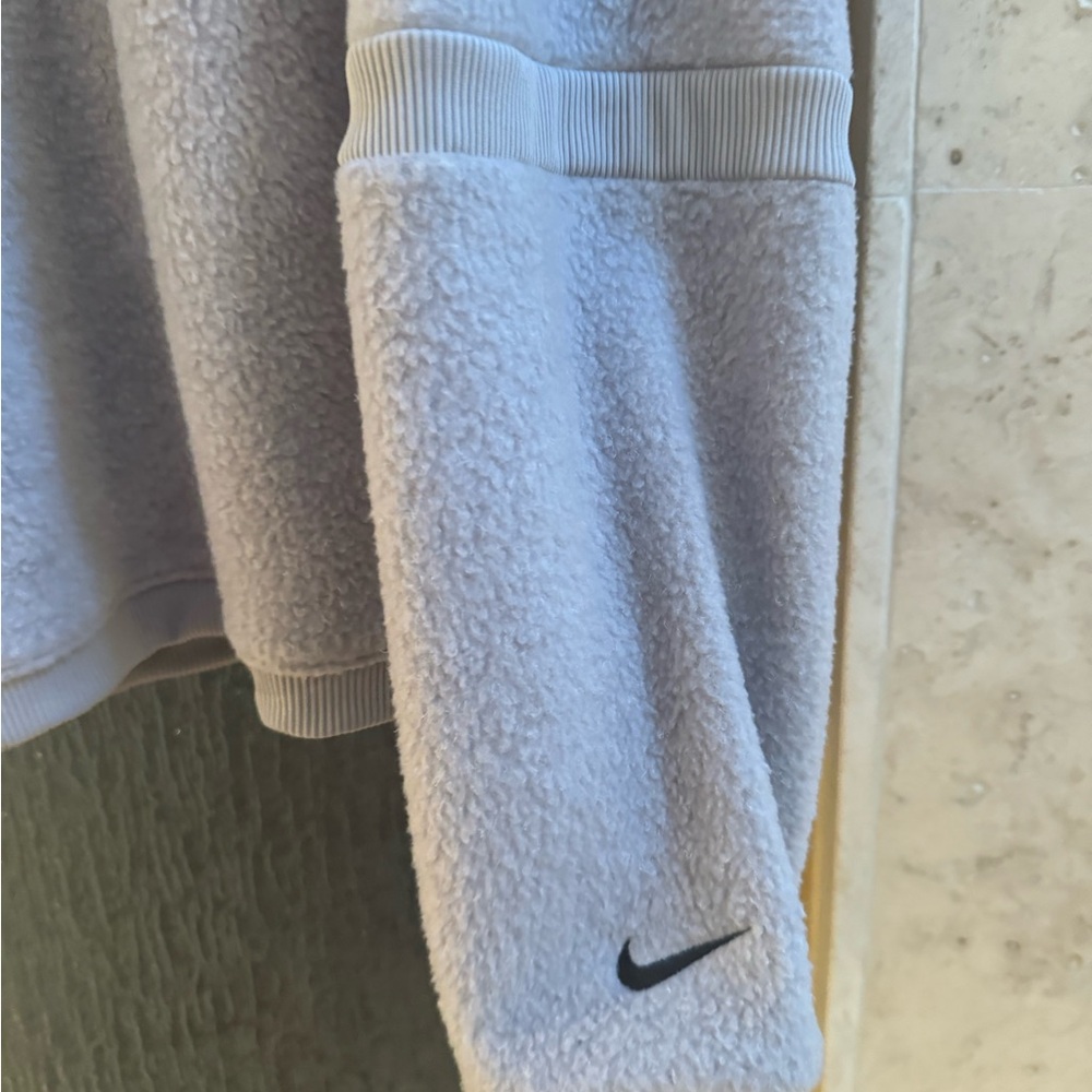 Like new Nike Therma Fleece Cowl Neck Sweatshirt Gray Medium - Picture 5 of 6